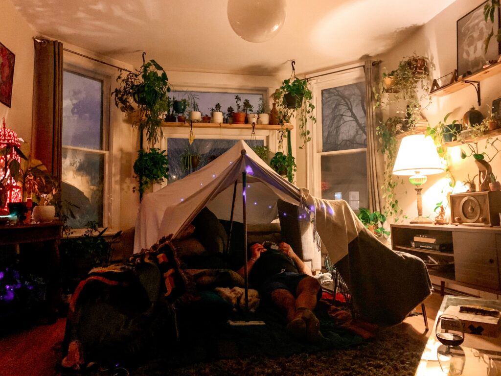 Build a fort for valentines day date ideas